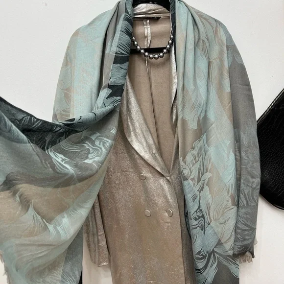 Silver & blue scarf/shawl - Picture 4 of 8